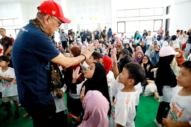 Wamensos Agus Jabo Priyono menghadiri Gebyar Taman Anak Sejahtera di Surakarta, Jawa Tengah, Minggu (25/10/2026). Foto: Kemensos RI