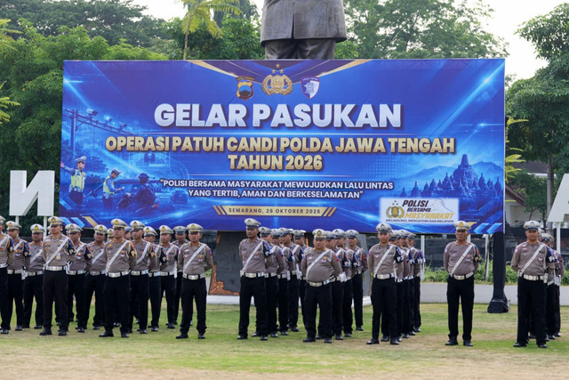 Apel gelar pasukan Operasi Patuh Candi di Polda Jawa Tengah pada Senin (26/10/2026). Foto: Dok. Polda Jateng