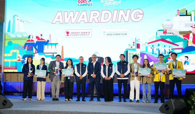 Dua mahasiswa Universitas Pelita Harapan (UPH), Beatrice Frederica Sungkono dan Timothy Sean Wahyudi, meraih posisi 2nd Runner-Up dalam Pertamina English Debate Championship (EDC) 2026. Diselenggarakan oleh PT Pertamina (Persero) melalui program Pertamina Goes to Campus (PGTC) pada 21–23 September 2026, EDC menjadi ajang bagi mahasiswa dari berbagai perguruan tinggi di Indonesia untuk menguji kemampuan argumentasi dalam bahasa Inggris melalui pembahasan isu energi, keberlanjutan, dan kebijakan nasional.