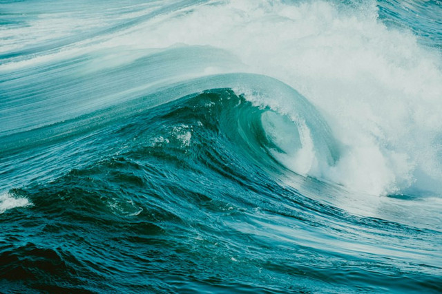 Kenapa Air Laut Asin Menurut Islam. Unsplash.com/Joachim Lesne