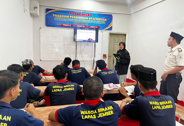 Pelaksanaan KBM di PKBM Al Muttaqin Lapas Jember