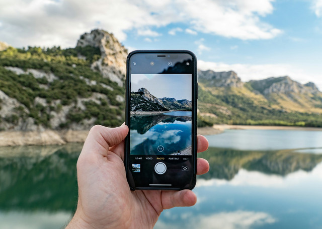Ilustrasi kamera 50 MP apakah bagus. Foto: Unsplash.