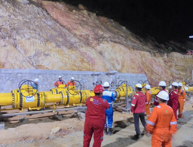 Tepat pada Hari Listrik Nasional (HLN) ke-81, PT PLN Energi Primer Indonesia (PLN EPI) mulai mengalirkan gas bumi dari Natuna melalui pipa WNTS-Pemping ke pembangkit PLN Batam, Selasa (27/10/2026). Foto: Dok. PLN EPI