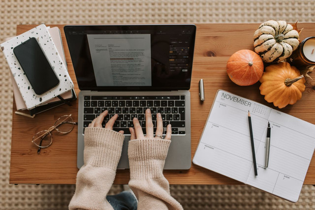 Ilustrasi membahas timeline MagangHub batch 3 2026. Foto: Pexels