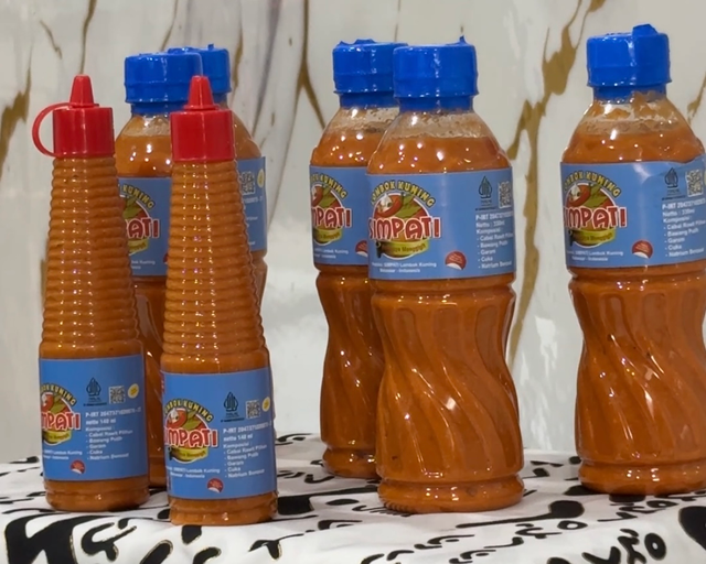 UMKM sambal asal Makassar, Simpati Lombok Kuning. Foto: kumparan/Fhandra Hardiyon
