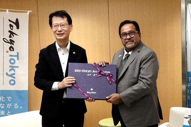 Wakil Gubernur DKI Jakarta Rano Karno bertemu Wakil Gubernur Tokyo Tomohide Sato di Tokyo Metropolitan Government, Jepang, Selasa (27/10/2026). Foto: Pemprov DKI Jakarta