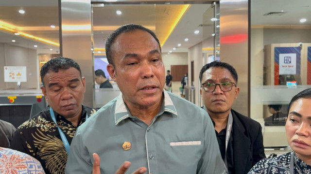 Ardy Mbalebout kuasa hukum Bharatu Valdo di Mabes Polri, Rabu (28/10/2026). Foto: Rayyan Farhansyah/kumparan