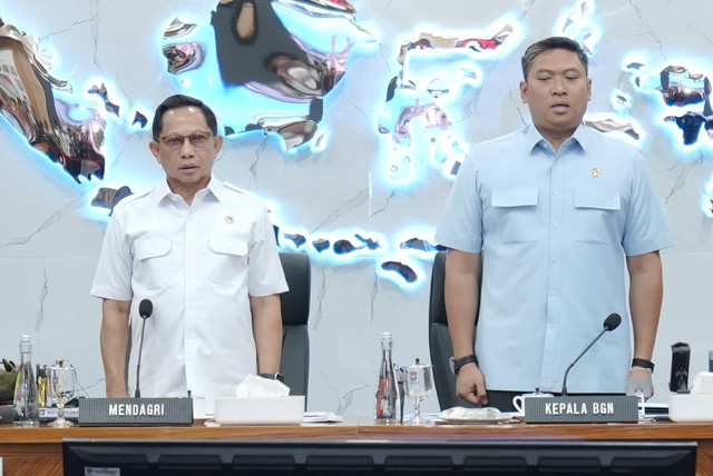 Mendagri Tito Karnavian terbitkan SE bernomor 400.5/8545/SJ untuk perkuat peran pemda dalam mengawasi operasional SPPG program MBG di Jakarta, Rabu (28/10/2026). Foto: Kemendagri RI