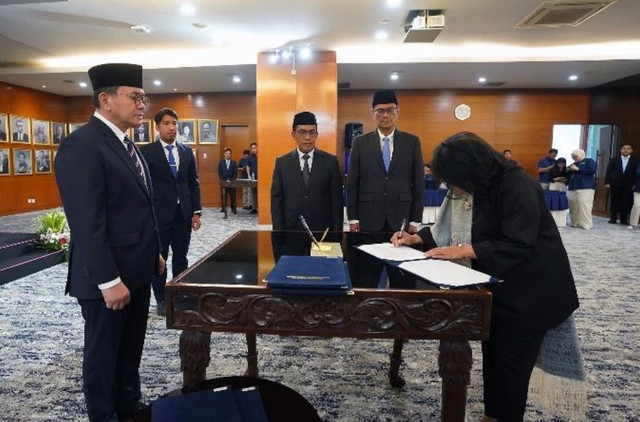 Pelantikan pejabat pimpinan tinggi madya dan pratama di lingkungan Kementerian Perdagangan (Kemendag), Rabu (28/10). Foto: Dok. Biro Hubungan Masyarakat Kementerian Perdagangan