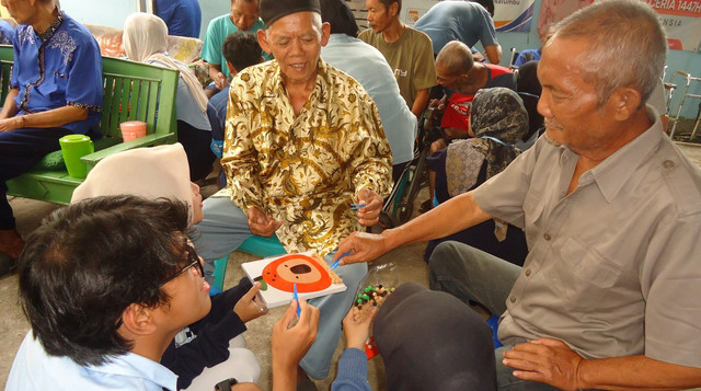 Hadirkan Kebahagiaan bagi Lansia Lewat Program JEJAK | kumparan.com