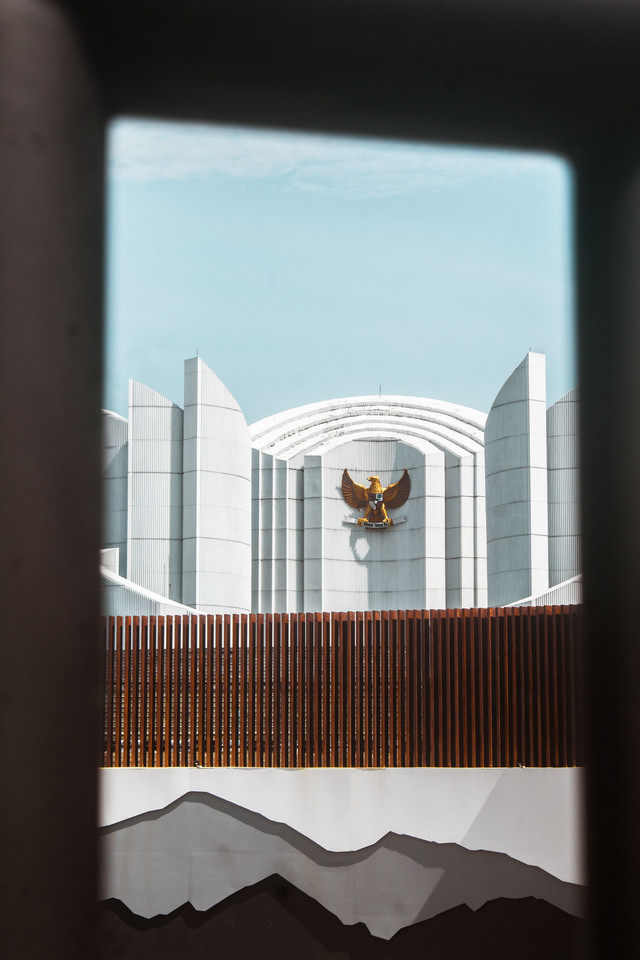 https://www.pexels.com/photo/west-java-people-struggle-monument-in-bandung-in-indonesia-19389365/