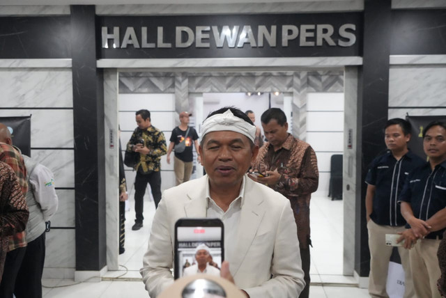 Gubernur Jawa Barat Dedi Mulyadi saat menghadiri Anugerah Dewan Pers 2026 di Hall Dewan Pers, Jakarta, Rabu (28/10/2026). Foto: Humas Jabar