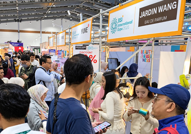 Pengunjung memadati area booth Jardin Wang pada BSI International Expo 2026 di JICC, Senayan, Jakarta. Tingginya kunjungan membuka peluang bagi brand anggota TDA untuk meningkatkan transaksi dan menjangkau pelanggan baru.