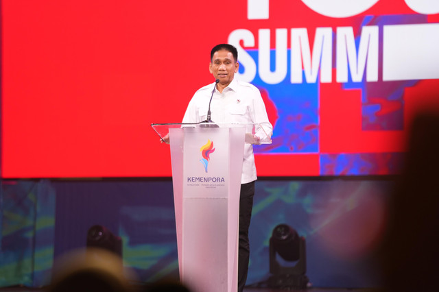 Wamendagri Akhmad Wiyagus tegaskan bonus demografi harus melahirkan kepemimpinan pemuda menuju Indonesia Emas 2045 saat Indonesia Youth Summit 2026 di Jakarta, Jumat (30/10/2026). Foto: Dok. Kemendagri