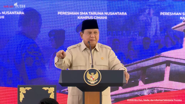 Presiden Prabowo Subianto berpidato saat Peresmian SMA Taruna Nusantara Kampus Cimahi yang berlokasi di Kota Cimahi, Provinsi Jawa Barat, pada Jumat (30/10/2026). Foto: YouTube/ Sekretariat Presiden