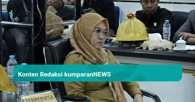 Bupati Gowa, Sitti Husniah Talenrang, memenuhi panggilan Panitia Khusus sebagai terperiksa di hak angket DPRD Gowa, Sulsel, Selasa (14/7/2026). Sumber : Kumparan