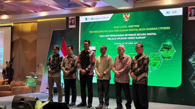 Peluncuran Venue Sleman sebagai kanal digital pemesanan fasilitas olahraga dan pembayaran retribusi daerah di Kabupaten Sleman, Jumat (30/10). Foto: Pandangan Jogja/Arif UT.