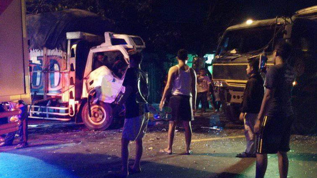 Kecelakaan lalu-lintas tunggal di jalan raya Bojonegoro-Babat, turut wilayah Desa Margomulyo, Kecamatan Balen, Kabupaten Bojonegoro. Minggu (17/04/2022) (foto: dok istimewa)