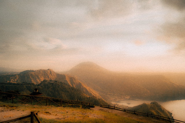 Mengetahui Letak Danau Toba dan Fakta Menarik Lainnya, Foto:Unsplash/EthanChan