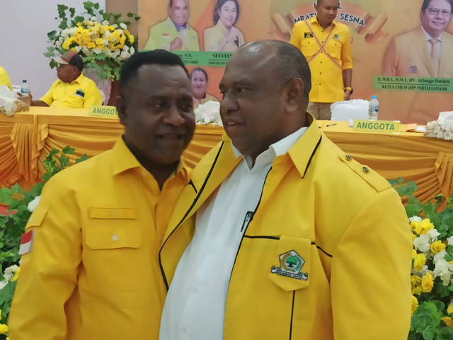Jevries N. Kewetare bersama ketua DPD partai golkar Sorong Selatan terpilih