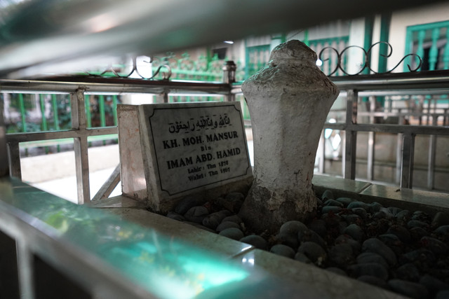 Mengenal Guru Mansur