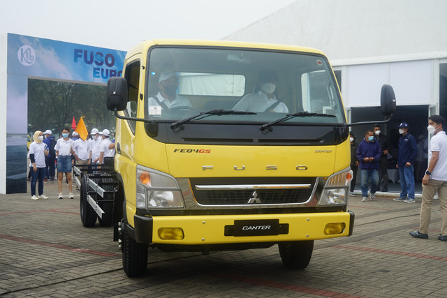 Mitsubishi Fuso Canter Euro 4. Foto: Muhammad Ikbal/kumparan