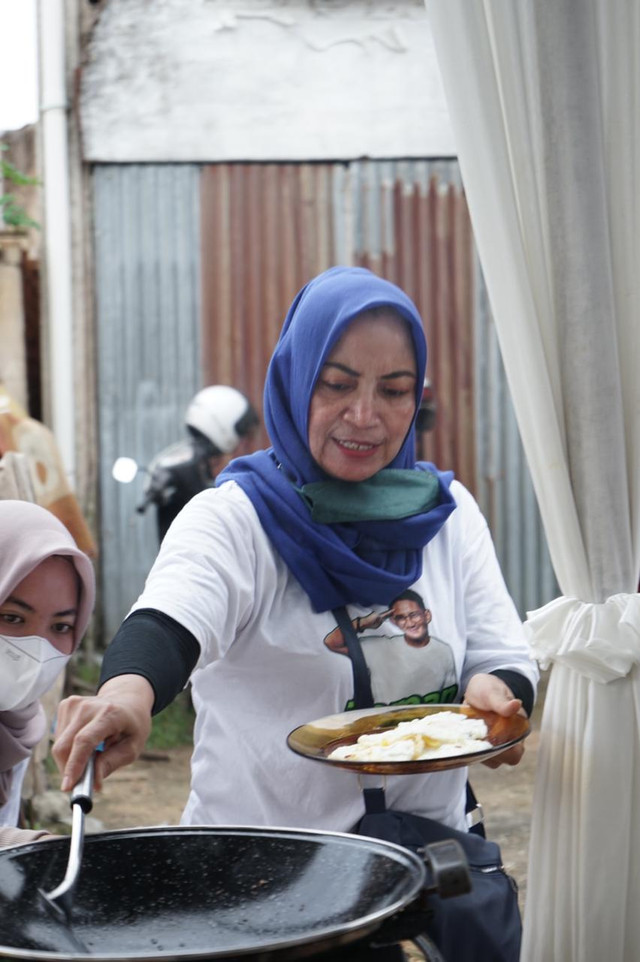 Teman Sandi selenggarakan lomba memasak serta salurkan bantuan sosial. Foto: Dok. Istimewa