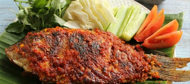 Ilustrasi ikan bakar nila. Sumber: kumparan