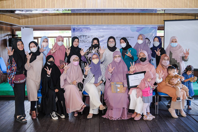 Para pengurus TDAP Parepare berfoto berfoto bersama usai seminar kesehatan. dok