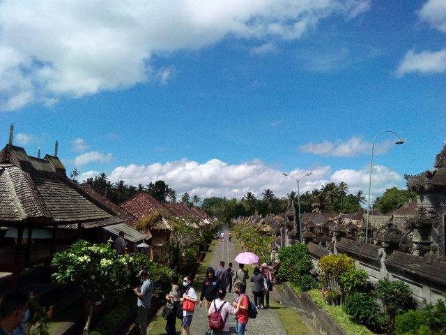 Melihat Desa Adat Penglipuran di Bali, Bukti Nyata Warga RI Guyub Hadapi Bencana | kumparan.com
