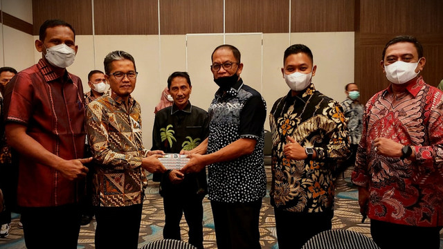 Koalisi Kabupaten Penghasil Kelapa (Kopek) menggelar pertemuan di Jakarta belum lama ini. Jumat, (15/4). Foto: Dok istimewa