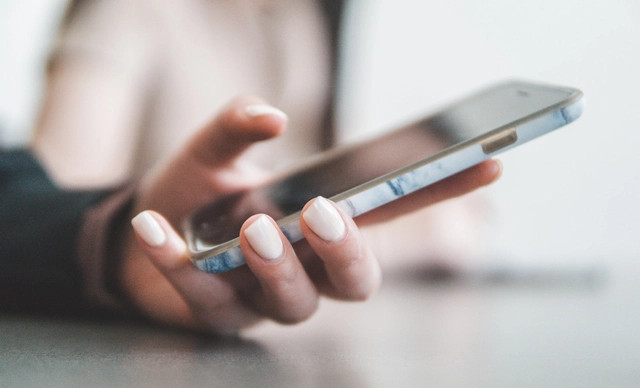 Bagaimana cara cek NIK KTP melalui online? Foto: Unsplash