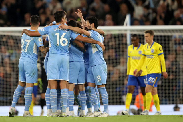 Selebrasi pemain Manchester City usai mencetak gol ke gawang Brighton and Hove Albion pada pertandingan lanjutan Liga Inggris di Stadion Etihad, Manchester, Inggris.
 Foto: Molly Darlington/REUTERS