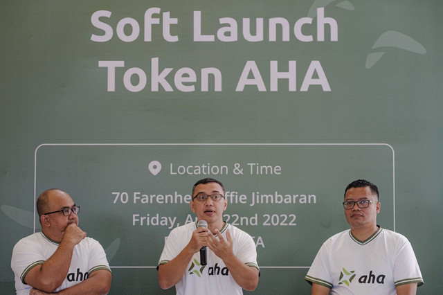 Keterangan foto (Ki-Ka) : Dr. Agustinus Prajaka W.B., S.H., M. Hum (Komisaris), Co-Founders Aswin Regawa selaku CEO (Chief Executive Officer), Tedi Salvani selaku CFO (Chief Finance Officer) - IST