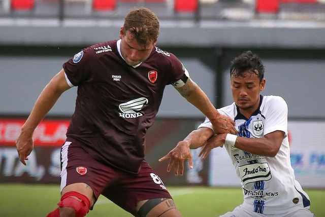 Pertandingan Liga 1 antara PSM Makassar vs PSIS Semarang, Minggu (6/3) Foto: Instagram/@liga1match