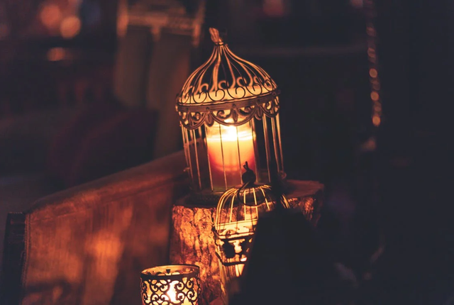 Ilustrasi ucapan taqobbalallahu minna wa minkum saat lebaran. Foto: pexels.com/thatguycraig000/