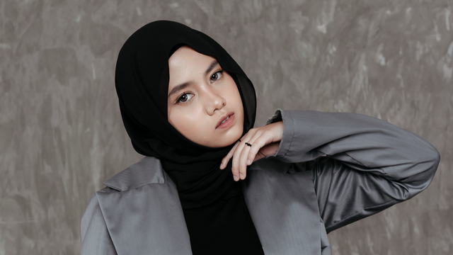 Hanin Dhiya. Foto: Warner Music Indonesia