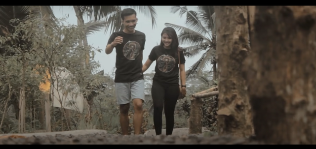 Ilustrasi tangkapan layar video musik Sehidup Semati oleh HarmoniA. Foto: YouTube/HarmoniA