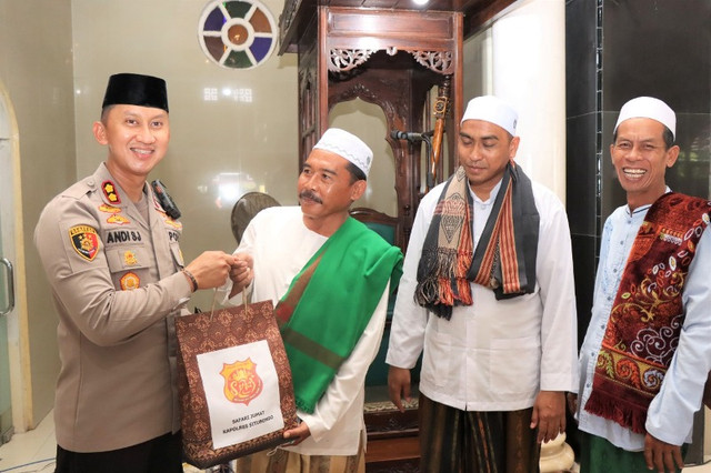 Syiar Kamtibmas, Cara AKBP Andi Sinjaya Serap Aspirasi Masyarakat Situbondo