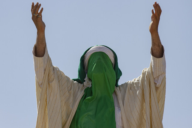 Ilustrasi contoh mengikuti keteladanan Nabi Muhammad dalam kehidupan sehari-hari. Foto: Pixabay
