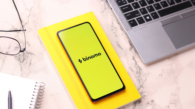 Ilustrasi trading Binomo. Foto: sdx15/Shutterstock