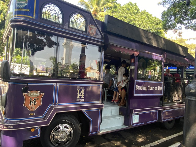 Bandung Tour on Bus, foto oleh: Sativa A.