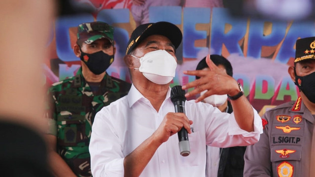Menko PMK Muhadjir Effendy Tinjau Persiapan Mudik Lebaran di Pelabuhan Merak dan Tol Cikampek. Foto: Humas Kemenko PMK