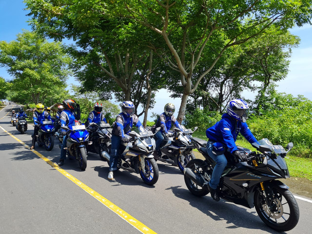 Menjajal all new Yamaha R15M Connected ABS di Lombok. Foto: Yamaha Indonesia