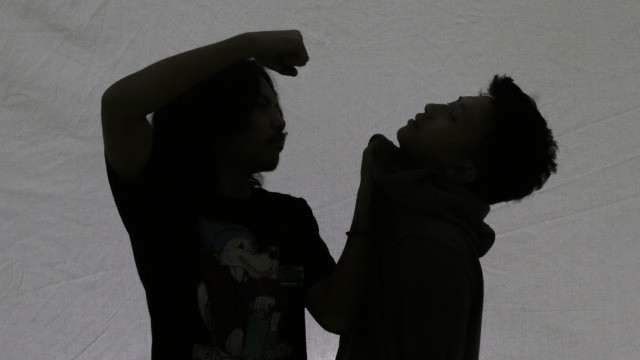 lustrasi pemukulan. Foto: Dicky Adam Sidiq/kumparan