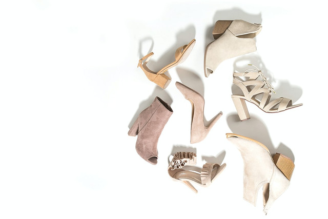 Ilustrasi Cara mengukur ukuran sepatu, sumber foto: https://unsplash.com/by Jaclyn Moy