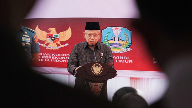 Wakil Presiden Ma'ruf Amin saat hadiri acara panen pisang Cavendish di Kabupaten Ponorogo, Jawa Timur, Rabu (30/3/2022).
Foto: KIP