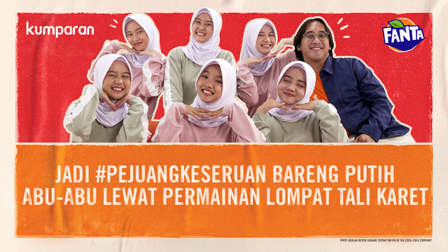 Dalam #PejuangKeseruan Series Episode 2, Dimas Danang menantang para personel Putih Abu-Abu untuk main lompat tali karet. Foto: kumparan