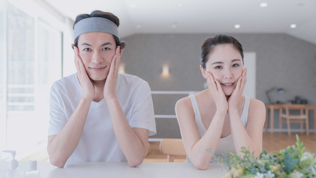 Suami istri spa di rumah. Foto: metamorworks/Shutterstock