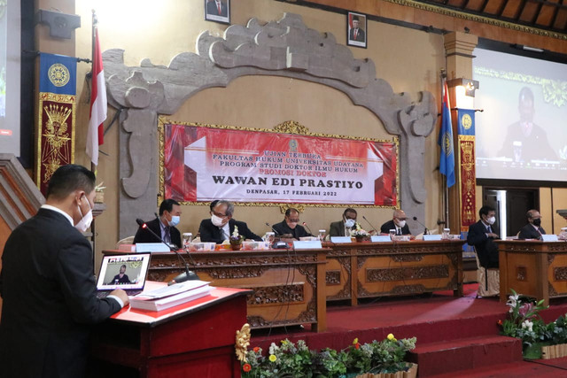  Sidang terbuka promosi Doktor Ilmu Hukum Program Studi Ilmu Hukum Universitas Udayana, pada Kamis (17/2.2022) - IST